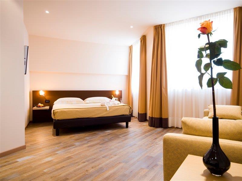 Airporthotel Verona Congress & Relax Dossobuono Esterno foto