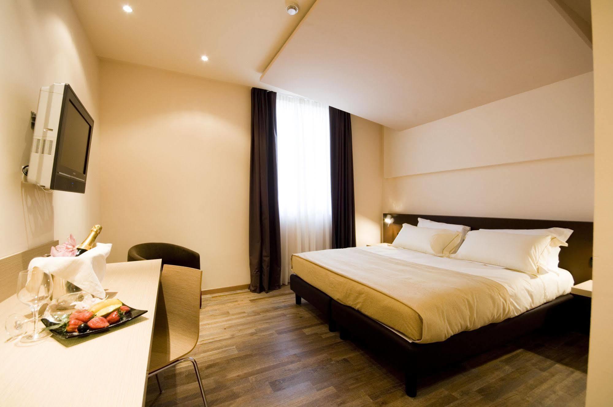 Airporthotel Verona Congress & Relax Dossobuono Camera foto