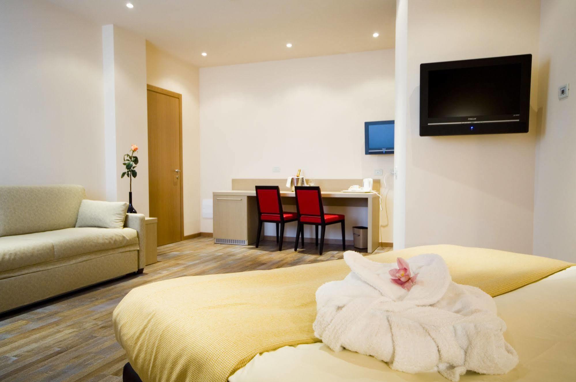 Airporthotel Verona Congress & Relax Dossobuono Esterno foto